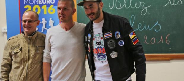 Equipes de France - Benzema à l'école Jean-Moulin à Bron - FFF - fff.fr Equipes de France - Benzema à l'école Jean-Moulin à Bron - FFF - fff.fr