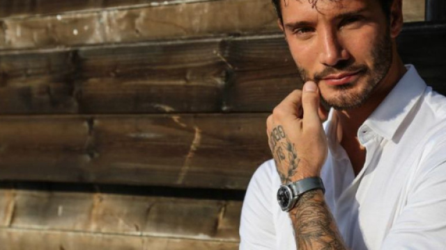 Stefano De Martino difende Cecilia