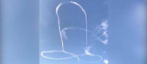 The US Navy was forced to apologize after a pilot drew a giant penis in the sky [Image credit: NEWS LIVE/YouTube