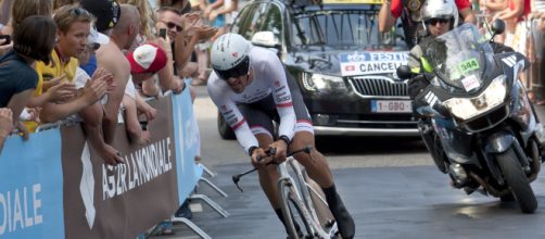 Fabian Cancellara impegnato in una cronometro