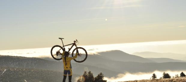 Cycling around the world - Image by Čeština (Taliesi) via Pixabay Cycling around the world - Image by Čeština (Taliesi) via Pixabay