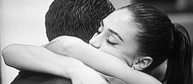 GF Vip, Cecilia Rodriguez massacrata in diretta GF Vip, Cecilia Rodriguez massacrata in diretta