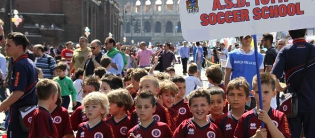 Piccolo bullo di 8 anni espulso dalla Totti Soccer School per aver picchiato un compagno con disabilità Piccolo bullo di 8 anni espulso dalla Totti Soccer School per aver picchiato un compagno con disabilità