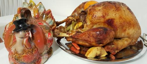 Create your own turkey brine recipe for the best turkey ever! [Image via isfara/Pixabay]