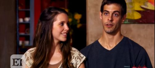 Why are the Duggar family allegedly angry at Derick Dillard?-Entertainment Tonight/YouTube