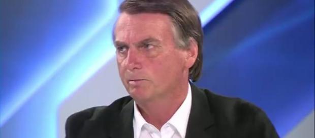 Bolsonaro durante entrevista no programa Canal Livre Bolsonaro durante entrevista no programa Canal Livre