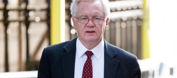 Jeremy Corbyn branded a 'con artist' as Brexit Secretary David ... - thesun.co.uk Jeremy Corbyn branded a 'con artist' as Brexit Secretary David ... - thesun.co.uk