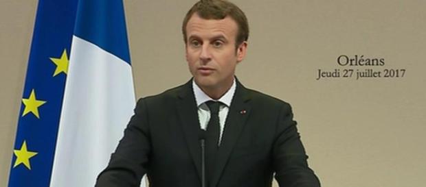 Libye - francetvinfo.fr - macron même pas un regard sur la traite des noirs Libye - francetvinfo.fr - macron même pas un regard sur la traite des noirs