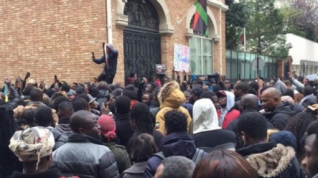 Esclavagisme en Libye : Une manifestation a eu lieu devant l'ambassade de Libye à Paris