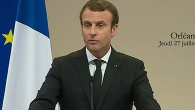 Libye - francetvinfo.fr - macron même pas un regard sur la traite des noirs