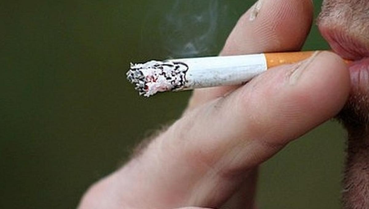 Company Rewards Non Smokers By Giving Them Six Extra Vacation Days With Pay Company Rewards Non Smokers By Giving Them Six Extra Vacation Days With Pay