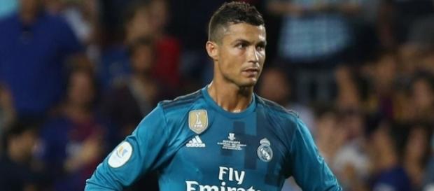 Cristiano Ronaldo dice que el Real no está en crisis. Cristiano Ronaldo dice que el Real no está en crisis.