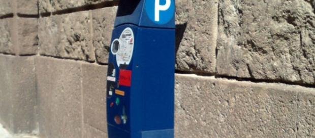 Falsificare il tagliando è reato Falsificare il tagliando è reato