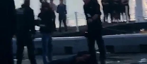 Grupo de alegados seguranças agrediram com extrema violência dois jovens Grupo de alegados seguranças agrediram com extrema violência dois jovens
