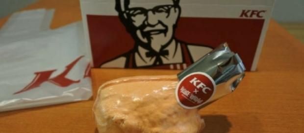 Sel de bain KFC, odeur poulet frit, sorti au Japon. Sel de bain KFC, odeur poulet frit, sorti au Japon.