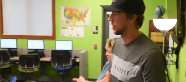 Eagles QB Nick Foles visits Olivet - Image credit - Reading Eagle | YouTube Eagles QB Nick Foles visits Olivet - Image credit - Reading Eagle | YouTube