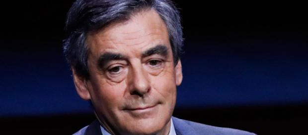 François Fillon : retiré de la vie politique, son salaire est énorme ! - public.fr François Fillon : retiré de la vie politique, son salaire est énorme ! - public.fr
