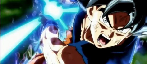 Goku usa el Kamehameha en Ultra Instinto Goku usa el Kamehameha en Ultra Instinto
