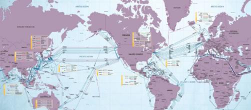 Carte de câbles Internet sous-marins