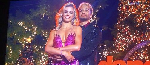 Jordan Fisher and Lindsay Arnold win "Dancing with the Stars" [Image Credit: Torie Smith/YouTube screenshot]