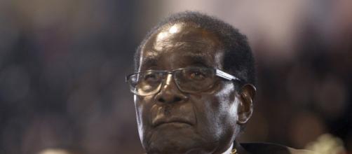 Zimbabwe's Robert Mugabe refuses to resign as president in talks ... - scmp.com