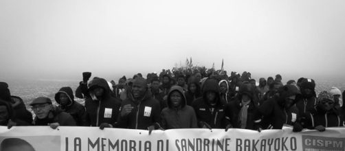 A Cona la voce e la rabbia dei migranti per Sandrine | Contropiano - contropiano.org
