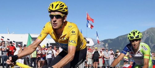 Bradley Wiggins in maglia gialla al Tour de France