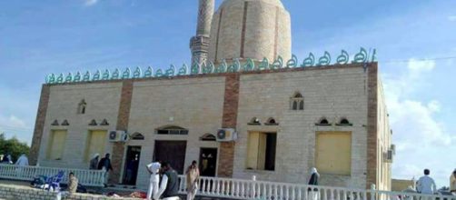 Moschea al-Rawda, il luogo di culto assaltato da jihadisti nel venerdì di preghiera.