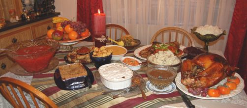 Thanksgiving Dinner [image source: Ms Jones/Wikimedia Commons]