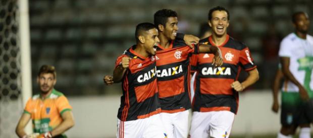 Corinthians analisa mercado em busca de reforços para 2018 Corinthians analisa mercado em busca de reforços para 2018