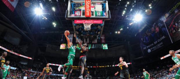 Jayson Tatum se preparando para dar enterrada na Philips Arena. (Foto: Scott Cunningahm/ NBAE / Getty Images / AFP) Jayson Tatum se preparando para dar enterrada na Philips Arena. (Foto: Scott Cunningahm/ NBAE / Getty Images / AFP)