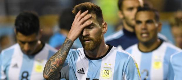 Messi sufre. Argentina no logra potenciar su enorme talento (Foto: El Universo) Messi sufre. Argentina no logra potenciar su enorme talento (Foto: El Universo)