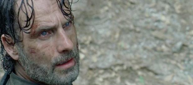 The Walking Dead : D'ou peux bien provenir cet hélicoptère ? The Walking Dead : D'ou peux bien provenir cet hélicoptère ?