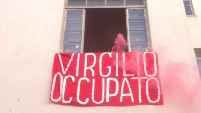 Il liceo Virgilio di Roma durante un'occupazione