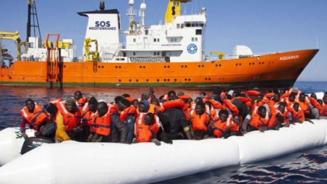La nave Aquarius della Ong Sos Mediterranee impegnata nel salvataggio dei migranti nel Mediterraneo