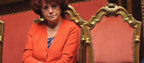 Valeria Fedeli, ministro dell'istruzione italiano, abolisce il voto in condotta -siculalivenews.it-