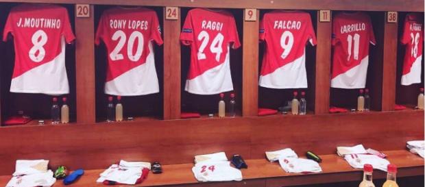 Le vestiaire de l'AS Monaco avant la rencontre face à Leipzig, le 21 novembre 2017 (Twitter @Ludovic_Giuly) Le vestiaire de l'AS Monaco avant la rencontre face à Leipzig, le 21 novembre 2017 (Twitter @Ludovic_Giuly)