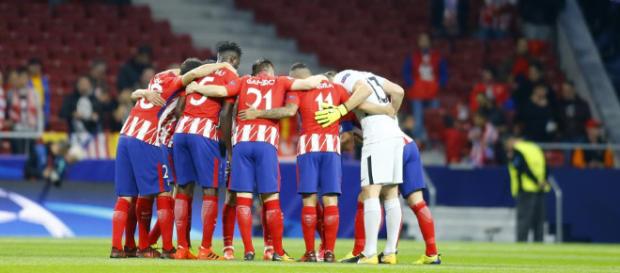 Los jugadores rojiblancos unidos, antes del último partido de Champions (FOTO: mundodeportivo.com Los jugadores rojiblancos unidos, antes del último partido de Champions (FOTO: mundodeportivo.com
