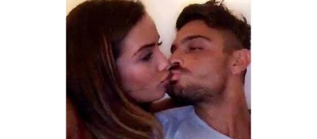 Manon Marsault et Julien Tanti sont-ils toujours en couple ? - star24.tv Manon Marsault et Julien Tanti sont-ils toujours en couple ? - star24.tv