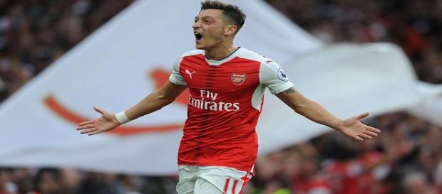 Özil se hace apetecible para un sector azulgrana. Foto google.es Özil se hace apetecible para un sector azulgrana. Foto google.es