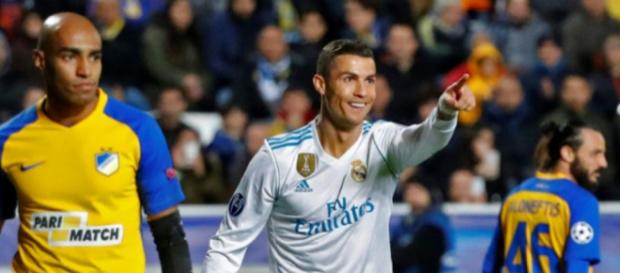 Real Madrid : Ronaldo fait tomber les records de Messi ! Real Madrid : Ronaldo fait tomber les records de Messi !