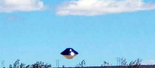 Dopo 10 anni diffonde immagini su presunto avvistamento Ufo.
