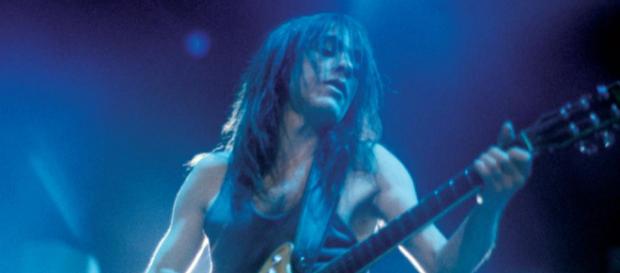 Addio Malcolm Young: è morto il chitarrista degli AC/DC Addio Malcolm Young: è morto il chitarrista degli AC/DC