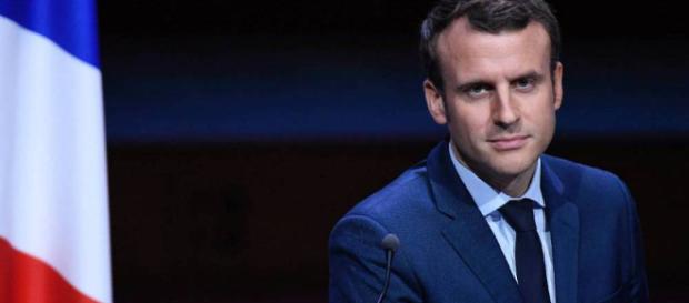 Emmanuel Macron sifflé...puis applaudi par les maires de France ... - leparisien.fr Emmanuel Macron sifflé...puis applaudi par les maires de France ... - leparisien.fr