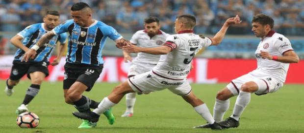 Gremio dio el primer golpe en la final de ida de la Libertadores Gremio dio el primer golpe en la final de ida de la Libertadores