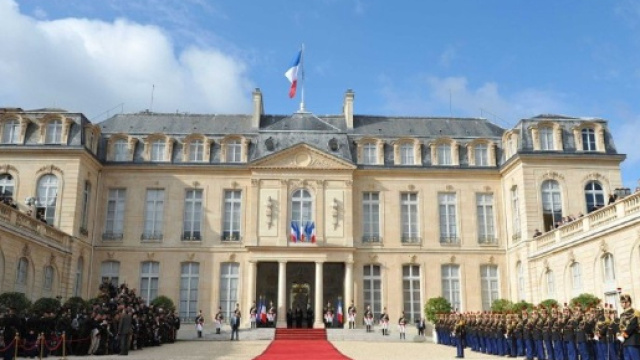 Élysée : Emmanuel Macron veut éloigner les journalistes accrédités - rtl.fr