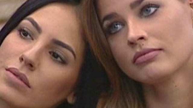 Giulia De Lellis con Ivana Mrazova nella Casa del Grande Fratello Vip 2