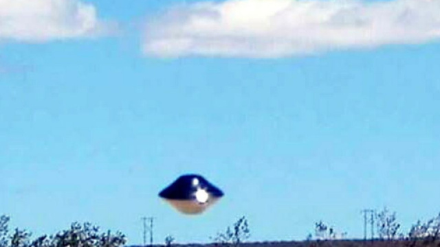 Dopo 10 anni diffonde immagini su presunto avvistamento Ufo.