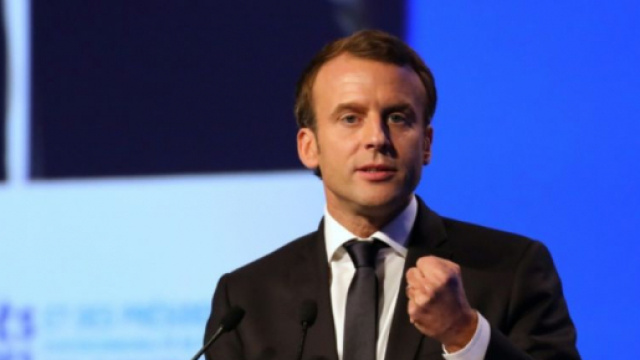 Macron hué et sifflé par une partie des maires - liberation.fr