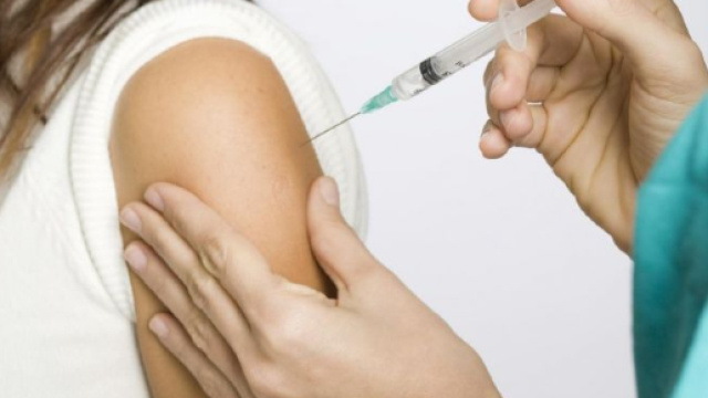 Vaccinazioni obbligatorie, sì all'obligo per il personale scolastico